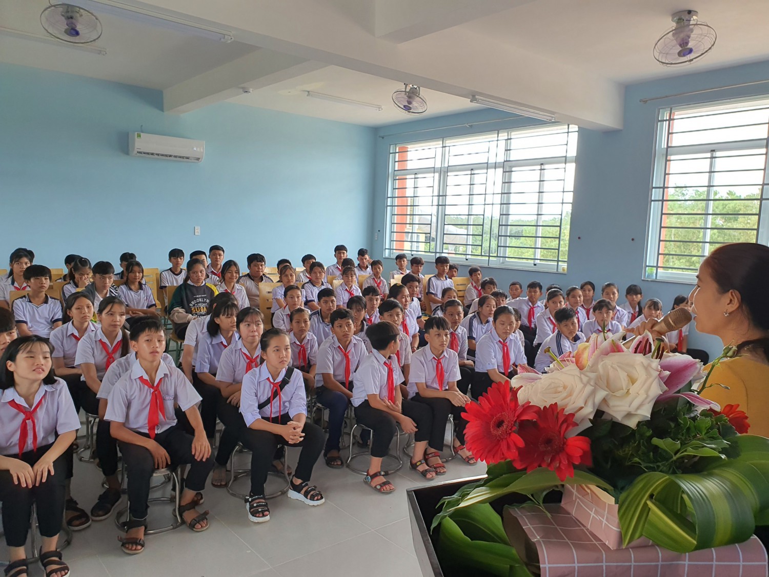 Giáo dục sức khỏe cho học sinh nữ năm 2020