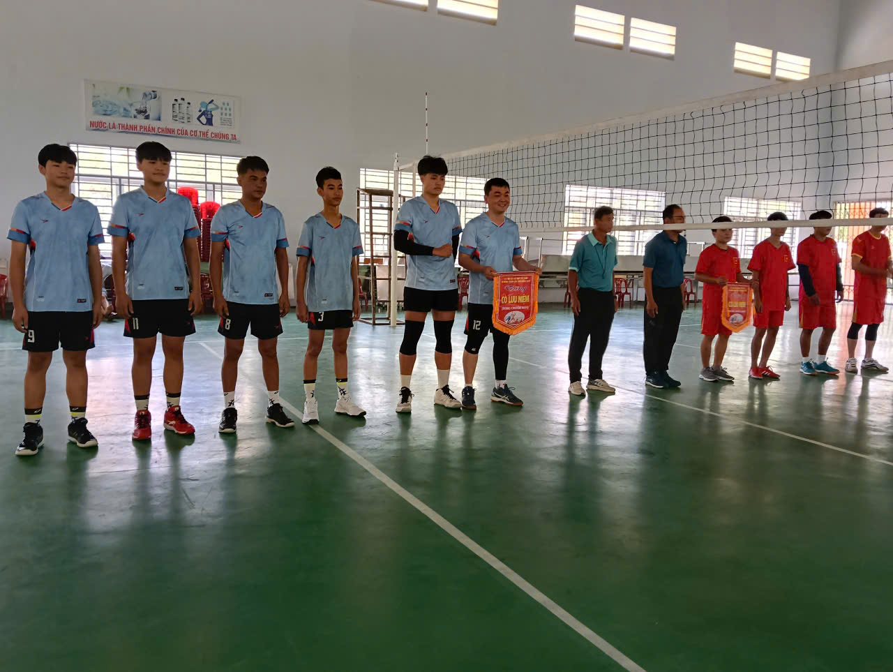 Tham gia Giải bóng chuyền ĐH TDTT xã Minh Thạnh năm 2025